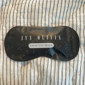 💥BRAND NEW! Ivy Olivia Satin eye mask